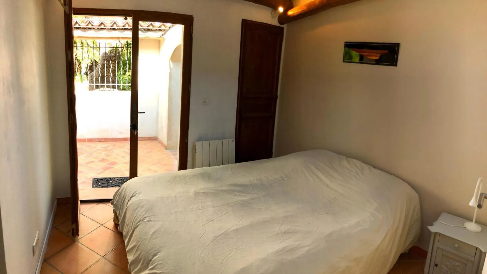 La Source Vila Marselha Villa