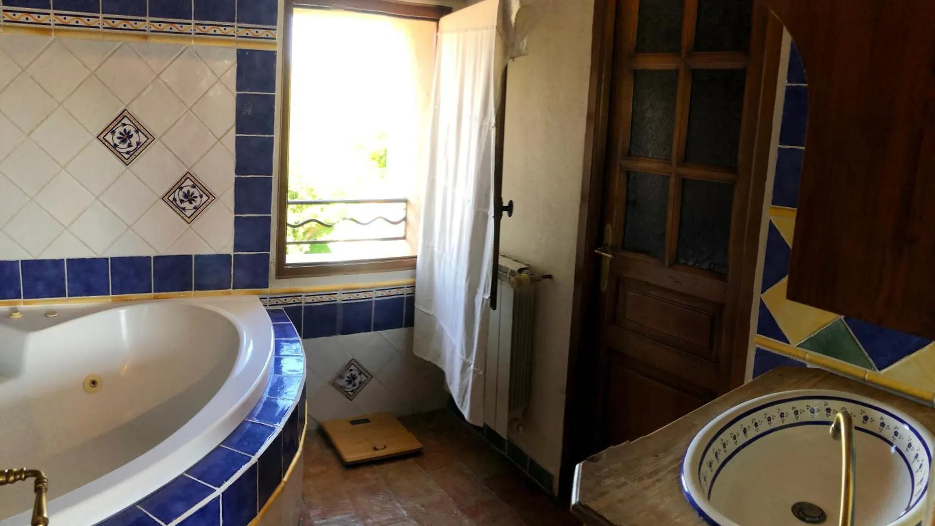 La Source Vila Marselha Villa